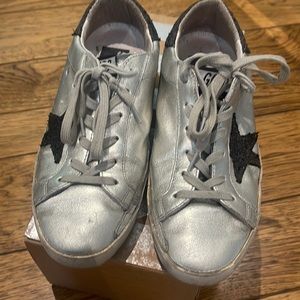 Golden goose silver metallic with black glitter star